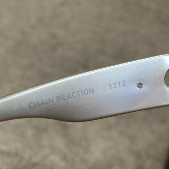 Quay Chain Reaction Pearl Rose Gold Cat Eye Mirrored Sunglasses - Picture 6 of 7